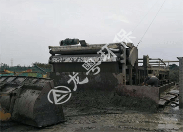 广东四会河道淤泥干排